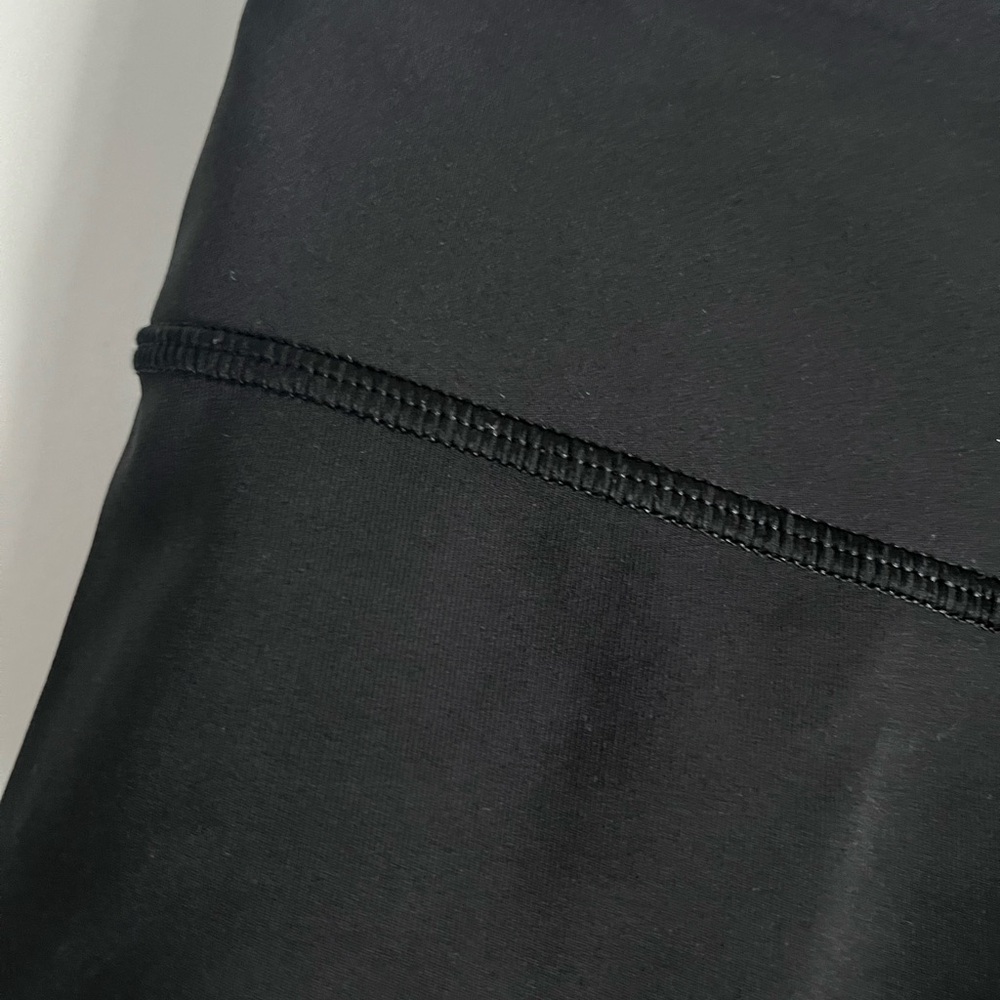 LULU LEMON | Shorts - Picture 6 of 8